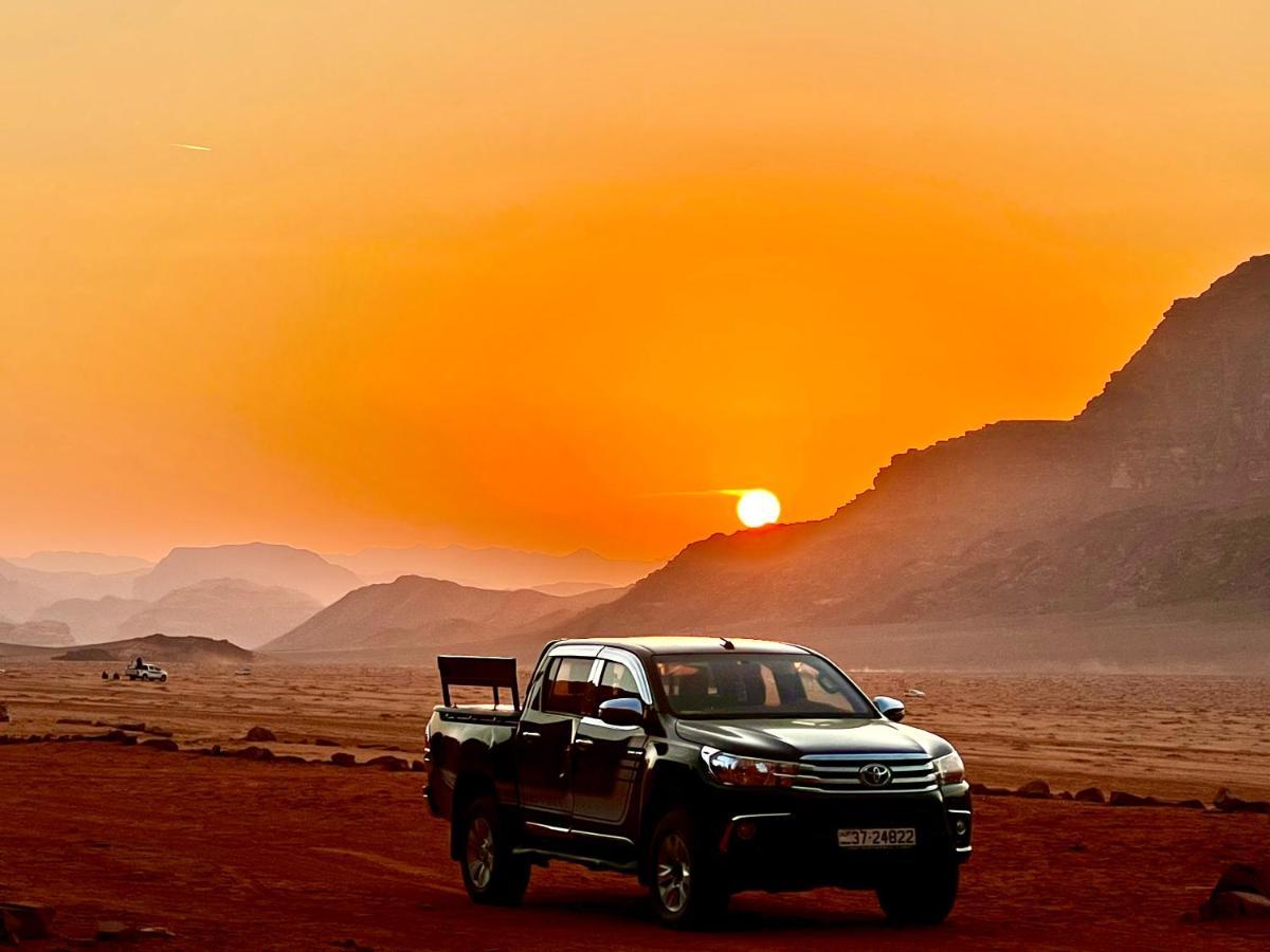 Wadi Rum Shooting Stars Camp Exteriör bild