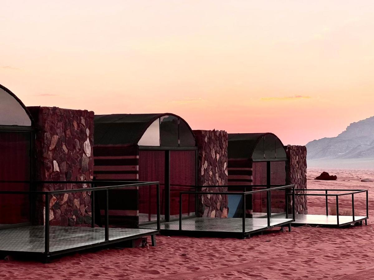 Wadi Rum Shooting Stars Camp Exteriör bild
