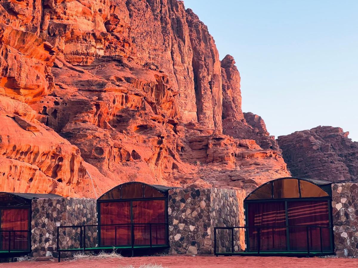 Wadi Rum Shooting Stars Camp Exteriör bild